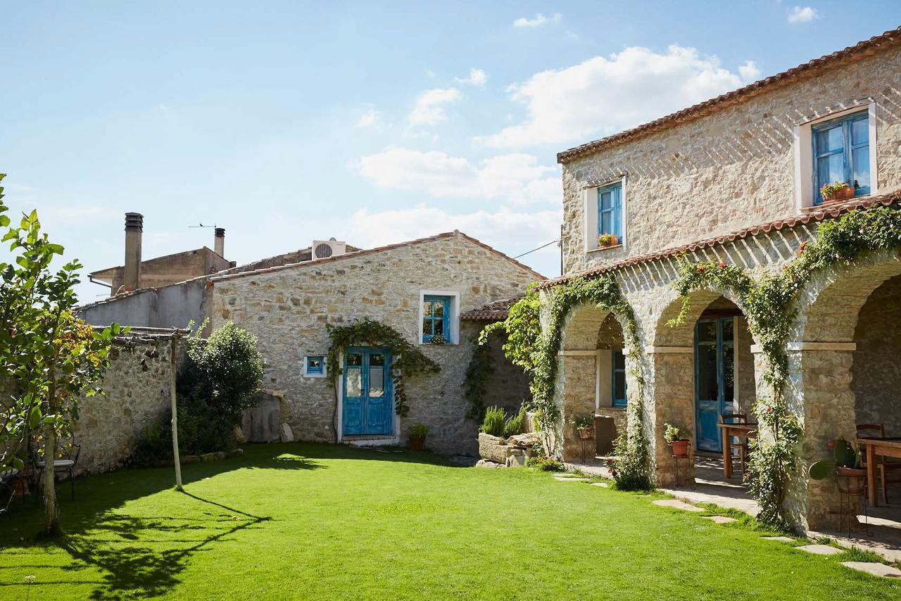 Domu Antiga Bed & Breakfast Gergei Exterior photo