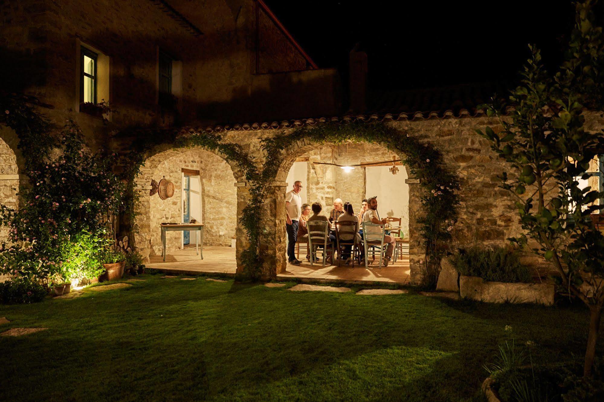 Domu Antiga Bed & Breakfast Gergei Exterior photo